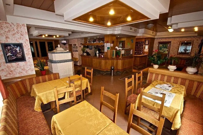 Hotel Sciatori Temù 3*,
