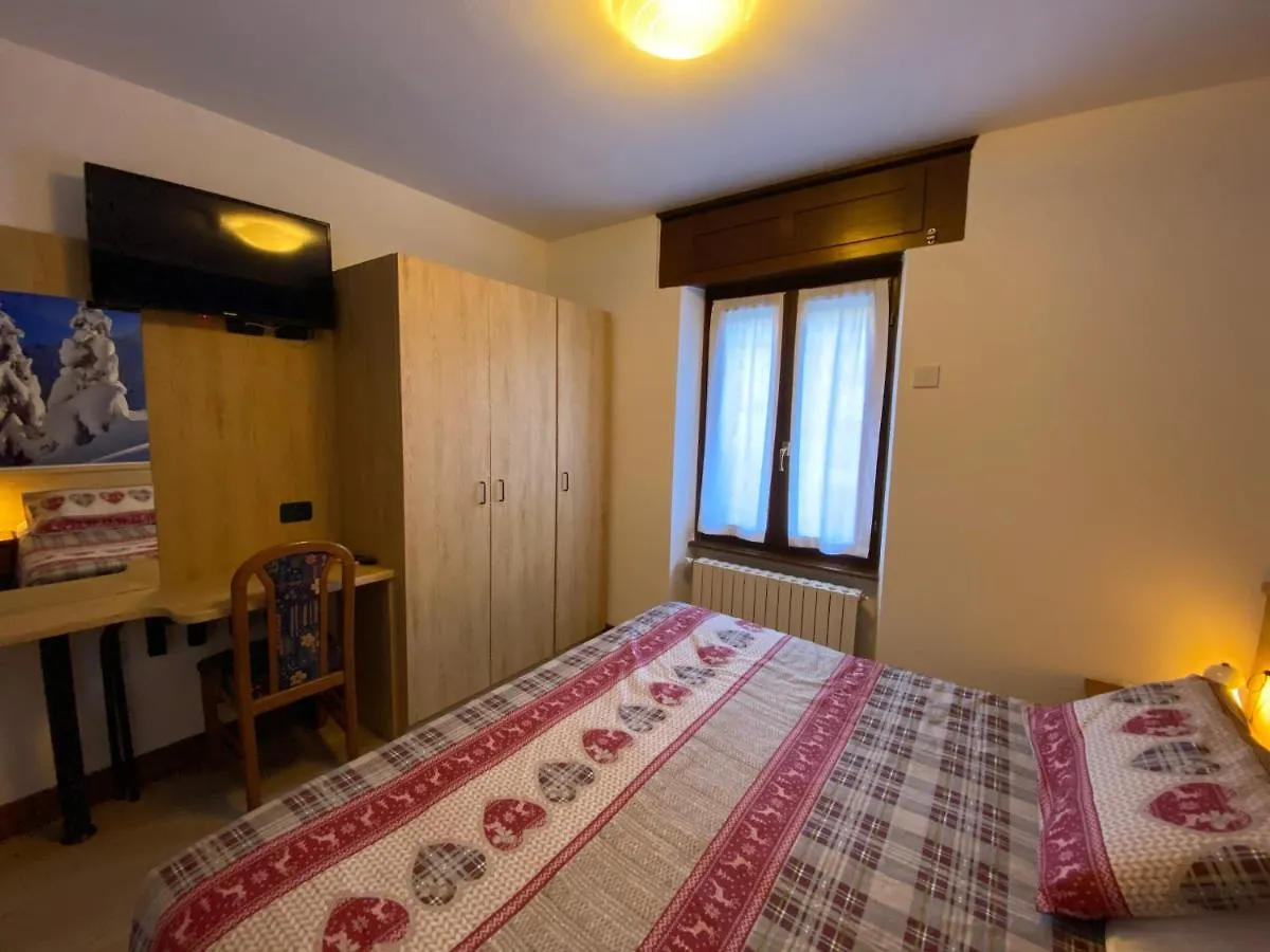 Hotel Sciatori Temù 3*,