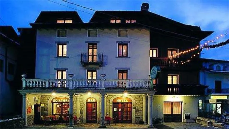 ***  Hotel Sciatori 3 Stelle Superior Temù Itália